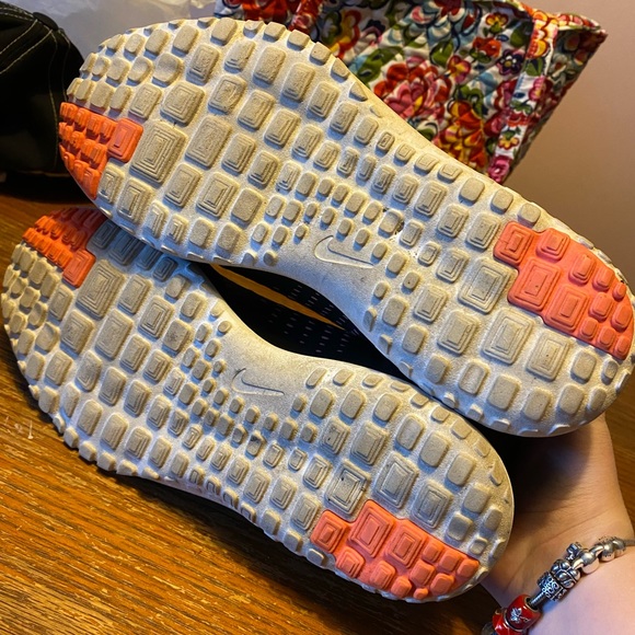 Nike Running Shoes - Picture 5 of 5